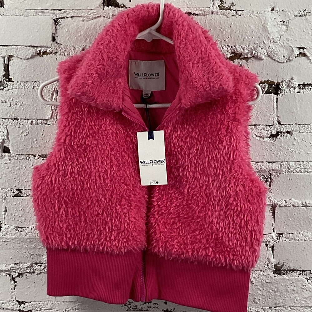 NWT Wallflower faux fur zip up vest